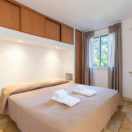 Résidence Domaine De Caranella 3*