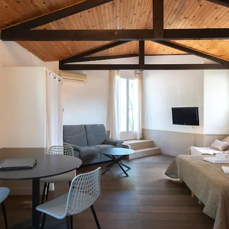 Apartmanhotel Domaine De Caranella